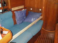 Hondekooi met stevige plank