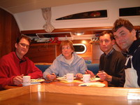 allemaal in de kajuit